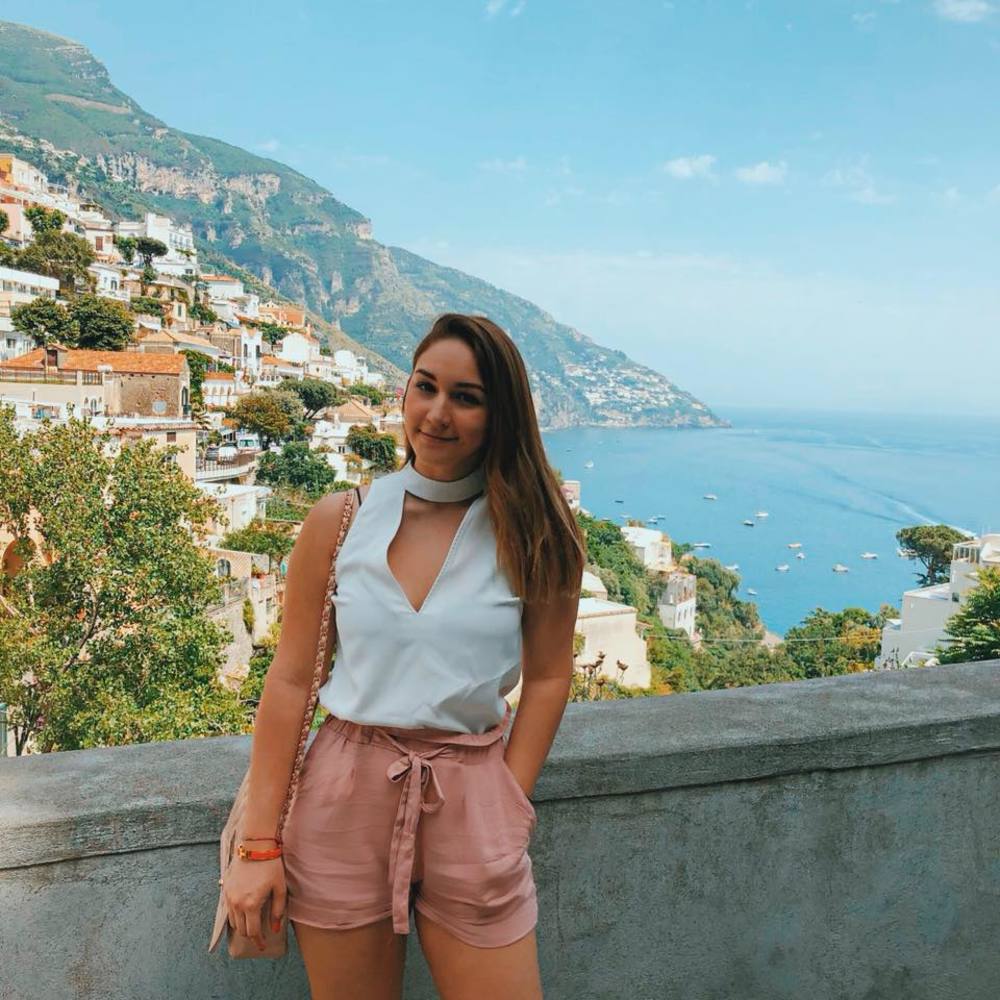 Meet your Posher, Salma